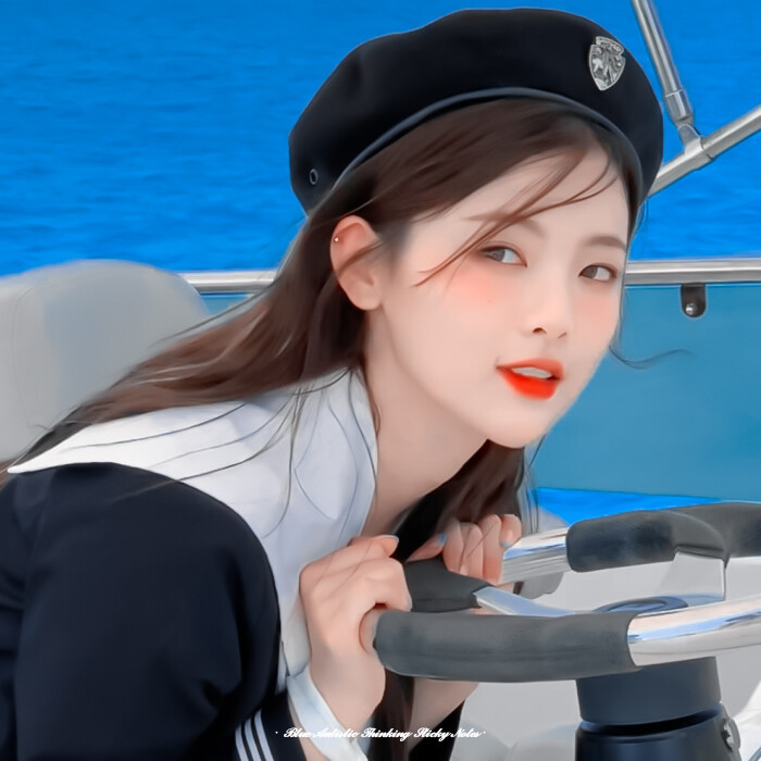 
“会不会我们的爱会被风吹向大海 不再回来.”
