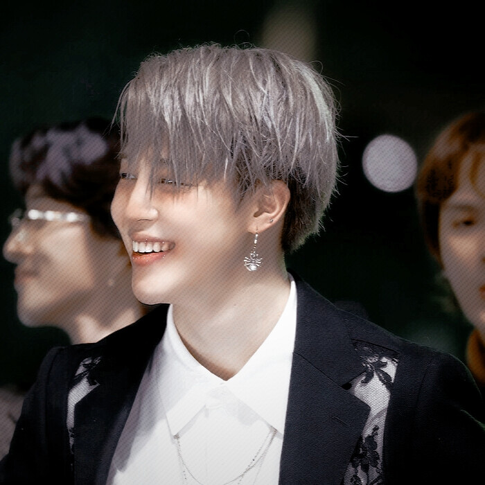 -听着 我要你百分百的心动
©JSWD_JM
