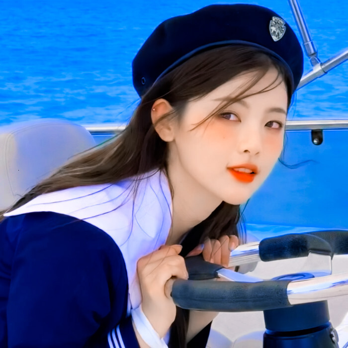 杨超越头像