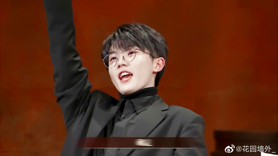 小朋友坠可爱了 tnt时代少年团队长马嘉祺 图源水印 侵删