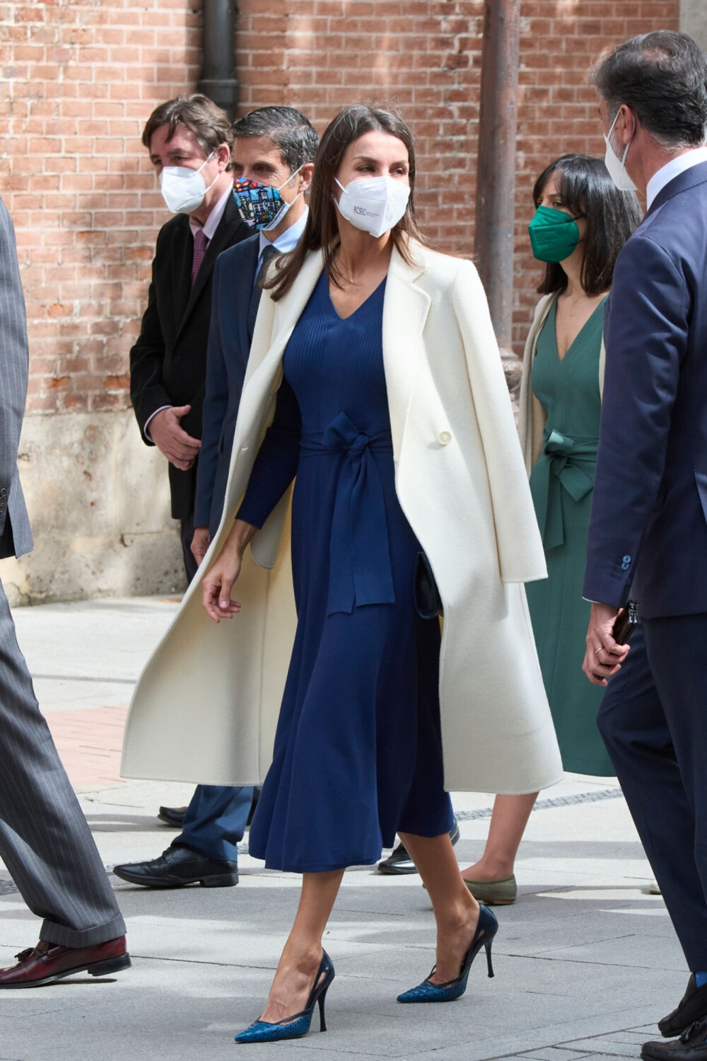 Queen Letizia of Spain
Visit the Cervantes Institute for the World Book Day on April 23, 2021 in Alcala de Henares, Spain
[weibo@-slyvieCX-]