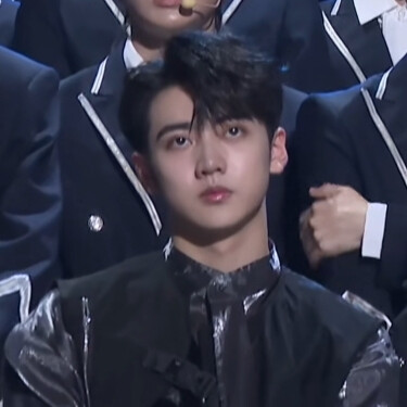 何焉悦色可二改
二改标明顾雨曦