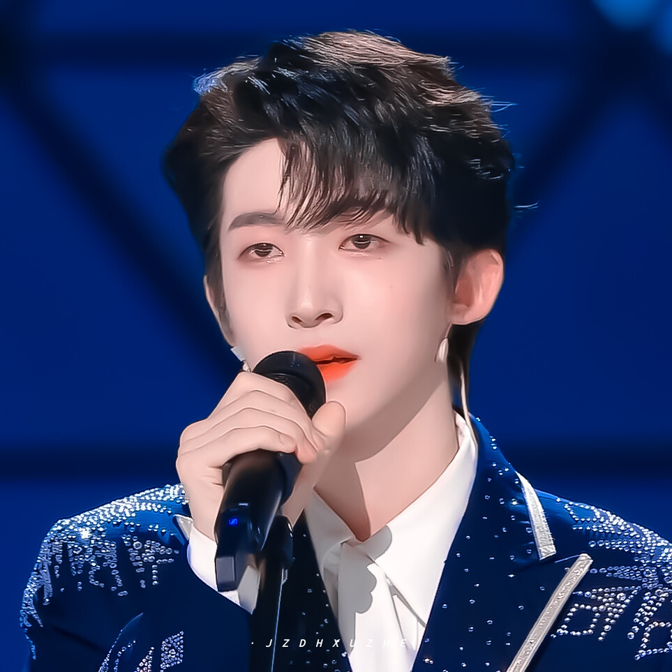 
" 恭喜刘宇C位出道!! "
