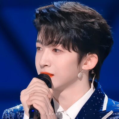 
" 恭喜刘宇C位出道!! "
