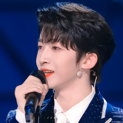 
" 恭喜刘宇C位出道!! "
