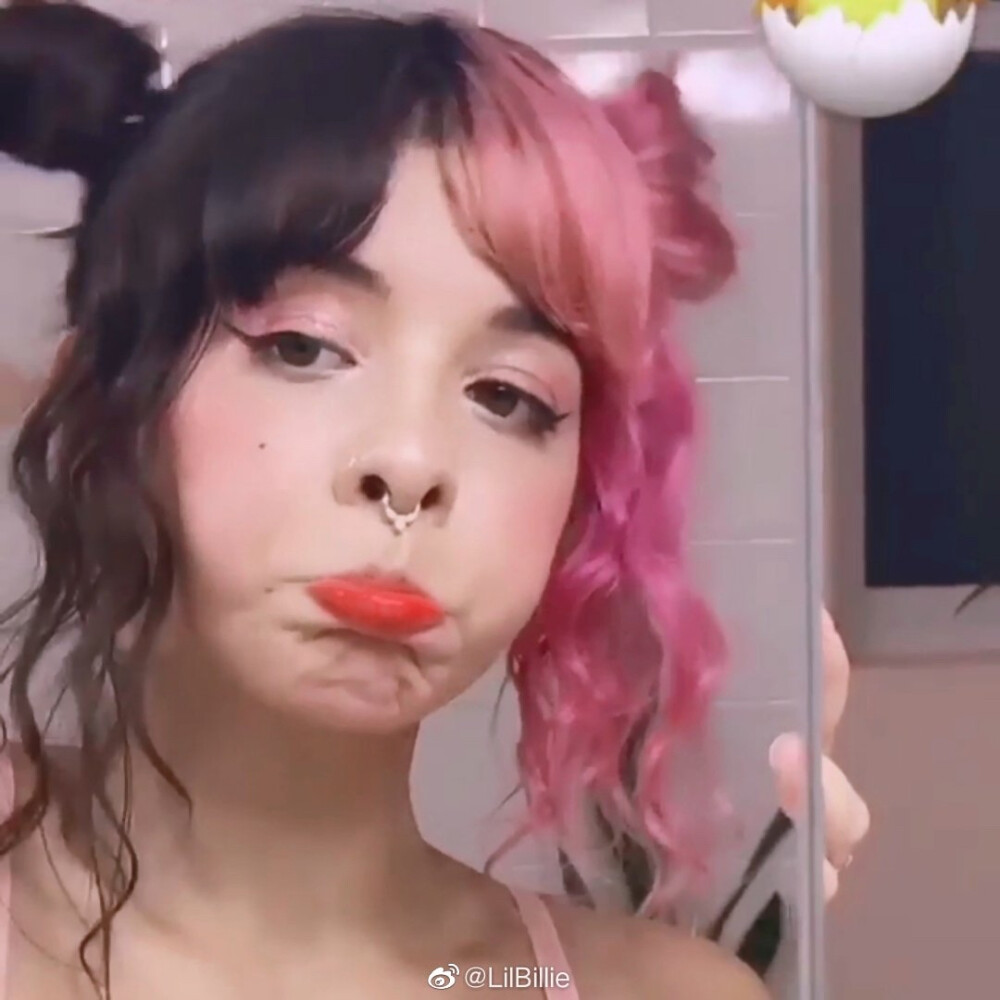 Melanie Martinez 梅兰妮