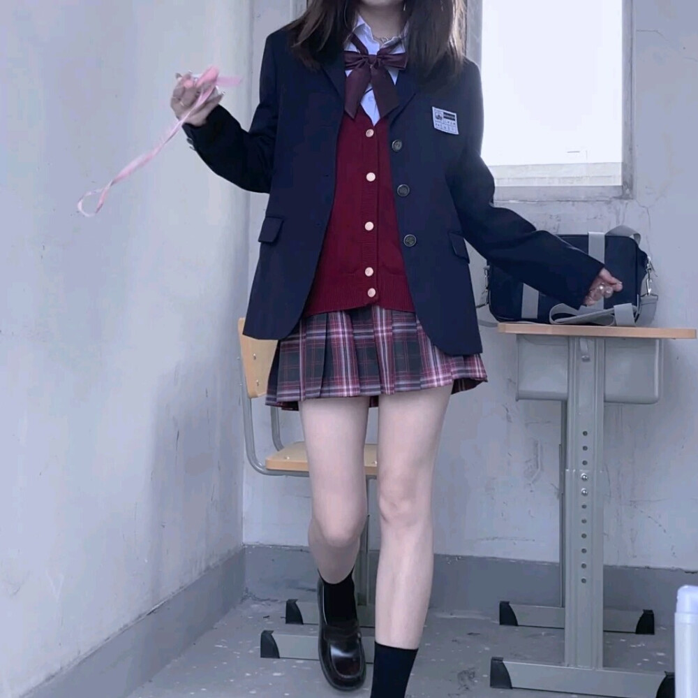 女头。不露脸。