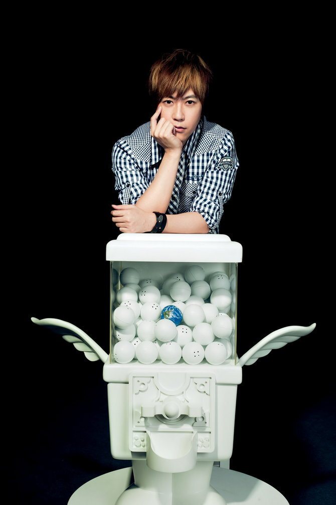 五月天 阿信 外滩画报