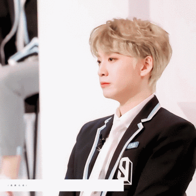 余景天动图
源淩晨六點