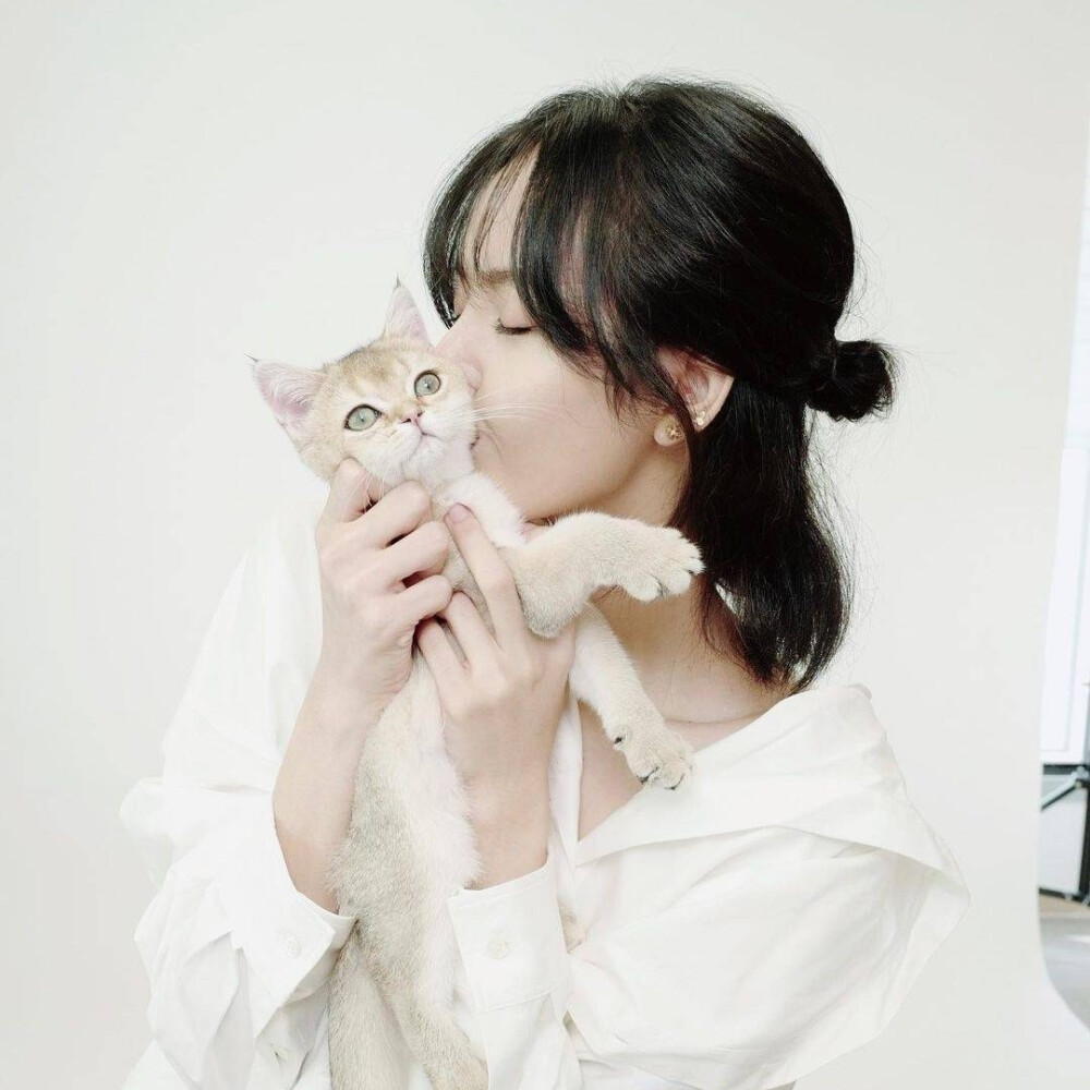 Lisa套图可二改/看简介。