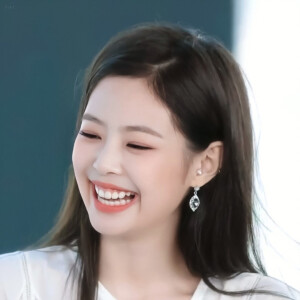 jennie 头像 源于网络 侵删