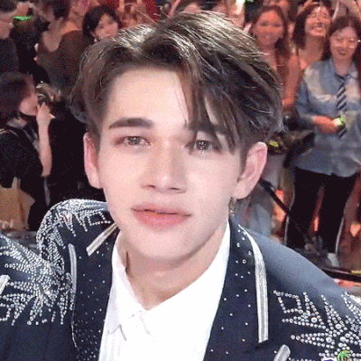 庆怜 微博：@威猛小葱