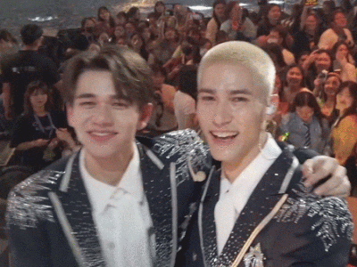 庆怜 微博：@威猛小葱