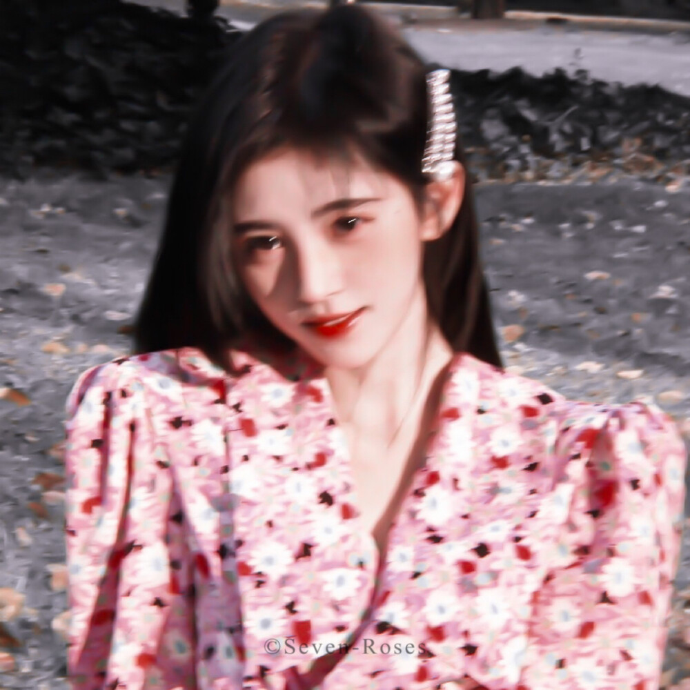 你们会喜欢这组吗 或许可以当150f粉福（？）哦谢谢 已经被自己敷衍到了
鞠婧祎 / 许莳