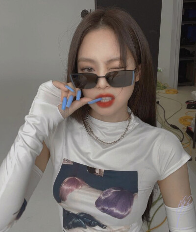 jennie
BALCKPINK
头像&壁纸&背景
自修