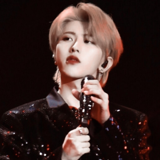 ·沉默不是没情绪 只是觉得说出来没意思·
cr.Chocolate·Kun