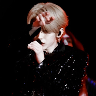 ·沉默不是没情绪 只是觉得说出来没意思·
cr.Chocolate·Kun