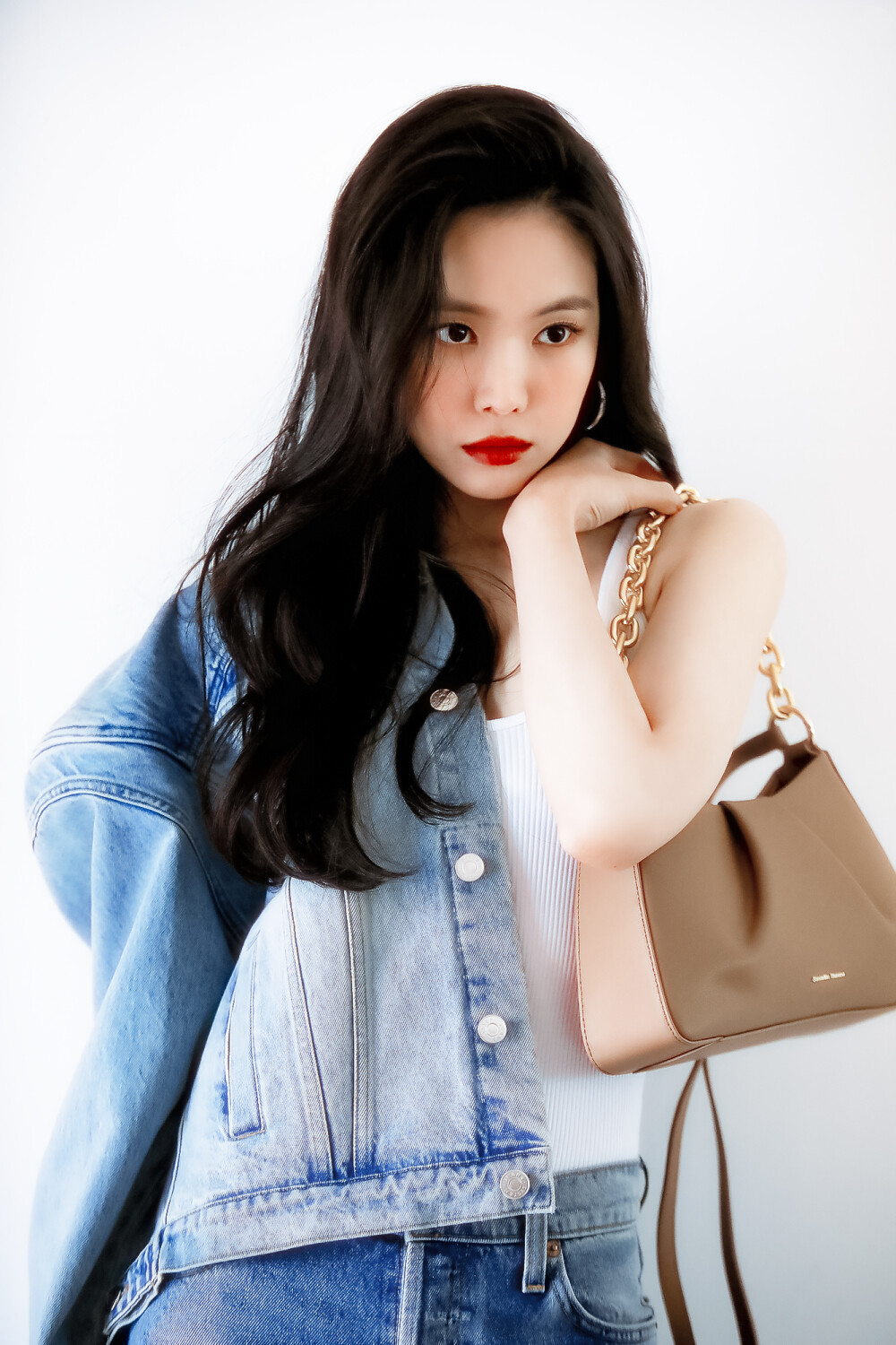 孙娜恩
cr.岚柒柒酱