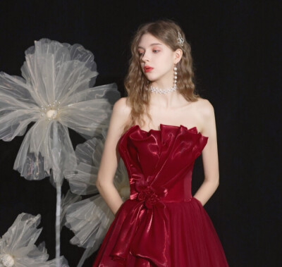 仙气婚纱女神，人间理想优质背景女头（侵删）