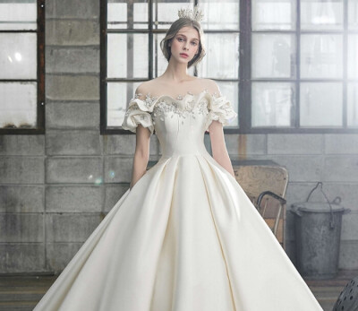 仙气婚纱女神，人间理想优质背景女头（侵删）