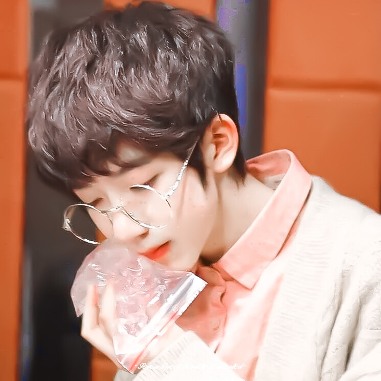 ◦贺峻霖
原截©祺岛行迹