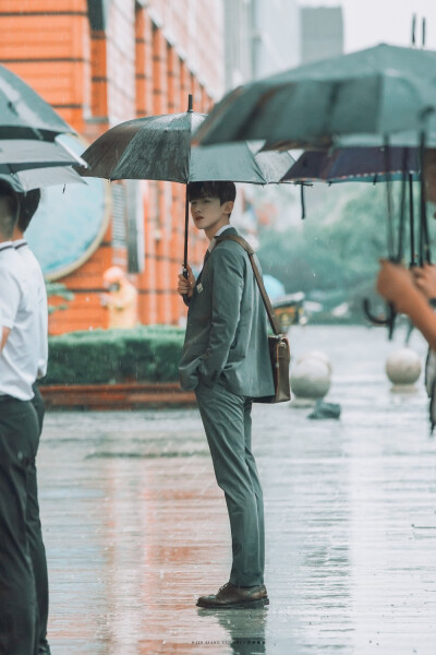 白敬亭•八零九零