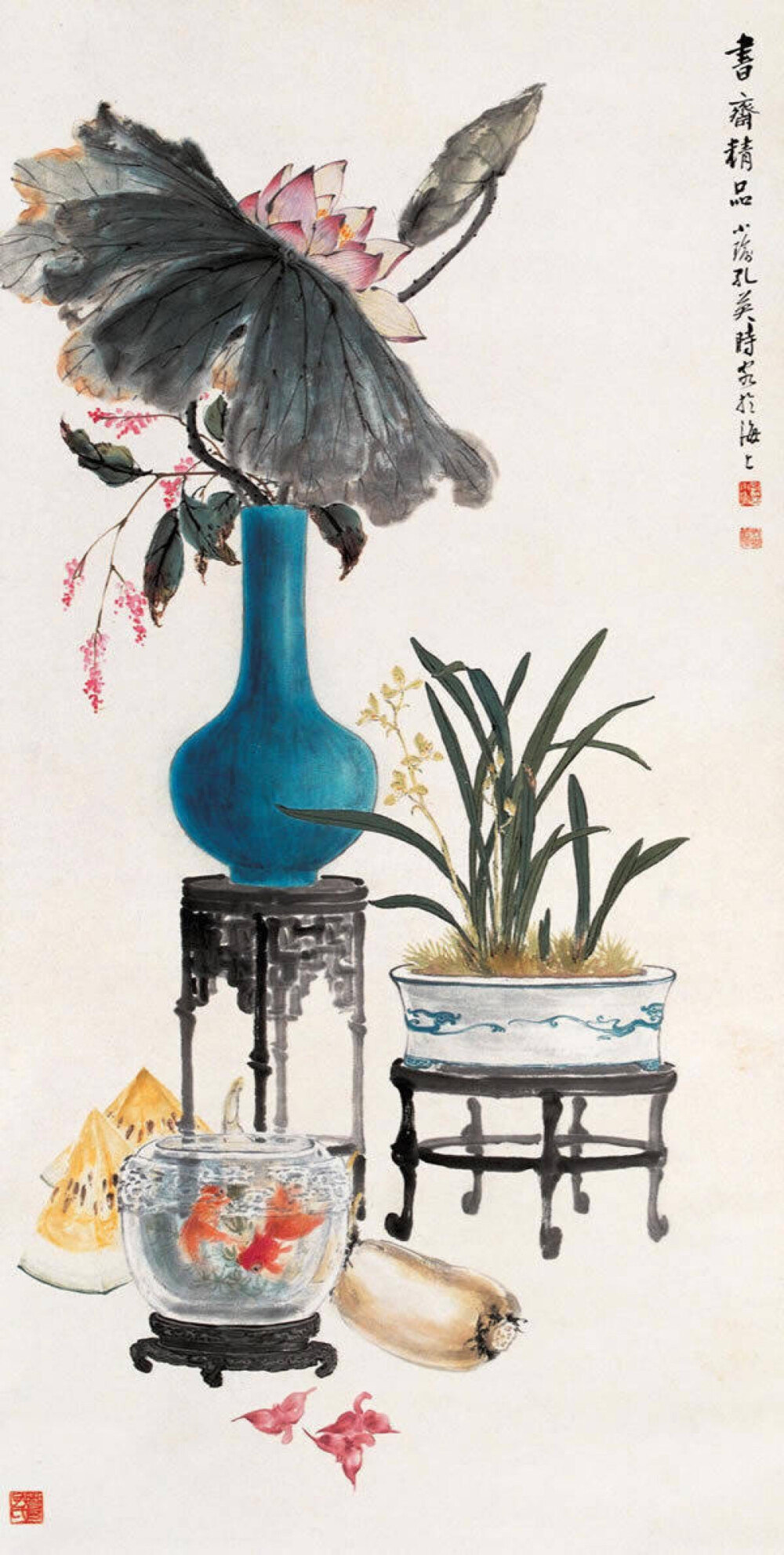 孔小瑜（1899－1984），原名宪英，生于慈溪庄桥孔家村。
擅长花卉博古，追求形象逼真，笔意松动逸格。并刻苦练就了强记默写的本领，从三代青铜器外，广涉人物、翎毛、走兽、鱼虫手到形俱，呼之欲出，无所不精。其博古画与张善孖的虎、熊松泉的狮并称。其出众的表现力人称任佰年后第一人，为“海上画派”代表之一。