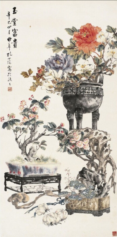 孔小瑜（1899－1984），原名宪英，生于慈溪庄桥孔家村。
擅长花卉博古，追求形象逼真，笔意松动逸格。并刻苦练就了强记默写的本领，从三代青铜器外，广涉人物、翎毛、走兽、鱼虫手到形俱，呼之欲出，无所不精。其博…