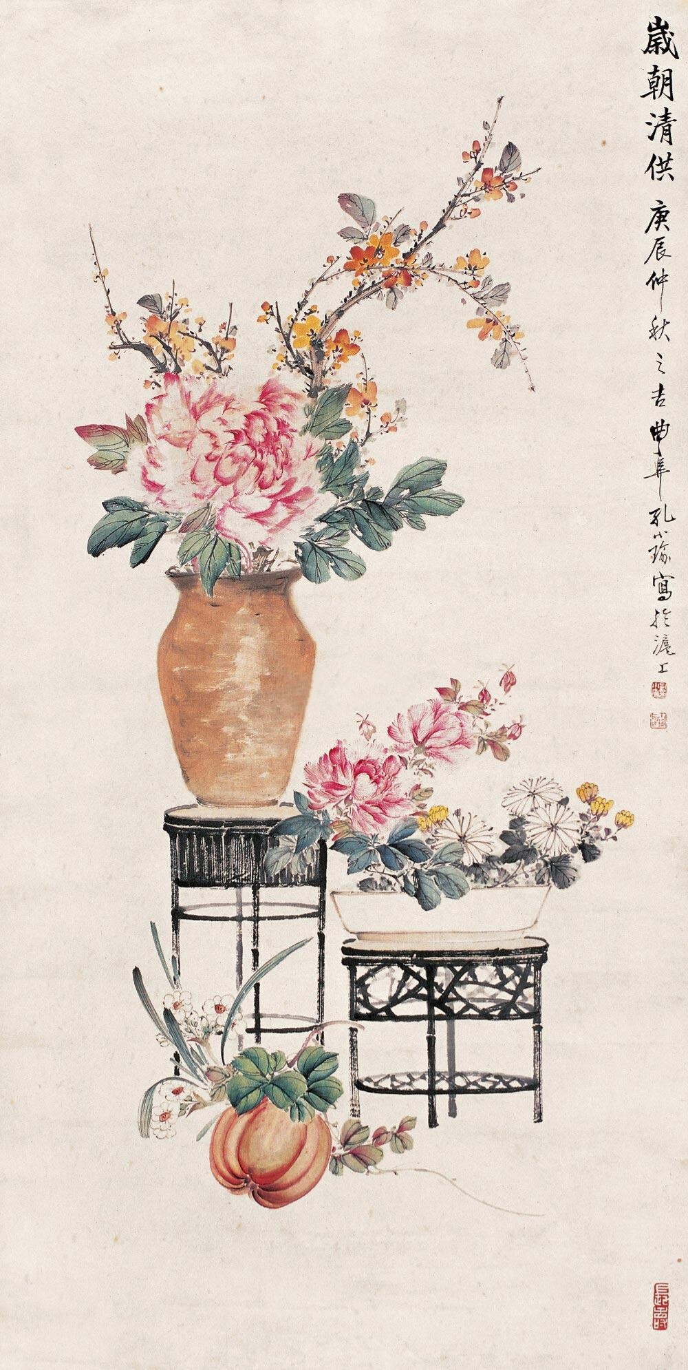 孔小瑜（1899－1984），原名宪英，生于慈溪庄桥孔家村。
擅长花卉博古，追求形象逼真，笔意松动逸格。并刻苦练就了强记默写的本领，从三代青铜器外，广涉人物、翎毛、走兽、鱼虫手到形俱，呼之欲出，无所不精。其博古画与张善孖的虎、熊松泉的狮并称。其出众的表现力人称任佰年后第一人，为“海上画派”代表之一。