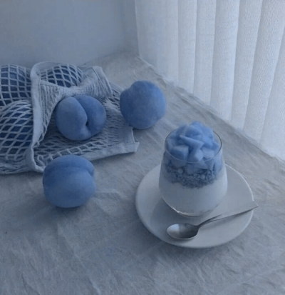 
蜜 桃 烏 龍、初 戀 情 人*