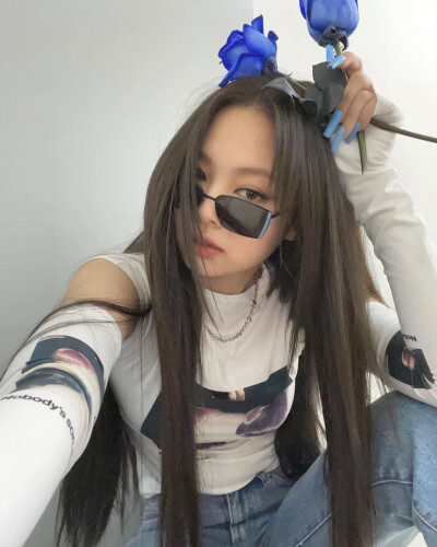 Jennie更新ins