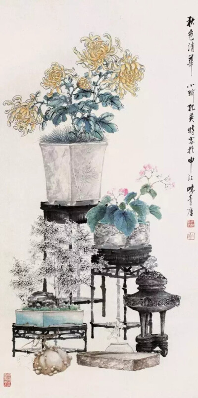 孔小瑜（1899－1984），原名宪英，生于慈溪庄桥孔家村。
擅长花卉博古，追求形象逼真，笔意松动逸格。并刻苦练就了强记默写的本领，从三代青铜器外，广涉人物、翎毛、走兽、鱼虫手到形俱，呼之欲出，无所不精。其博…