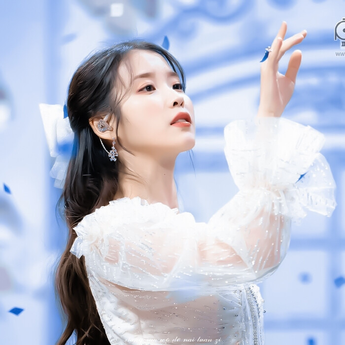 李知恩
iu