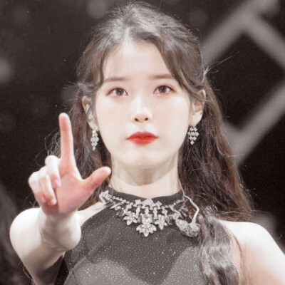 IU
cr.moonlight_iu