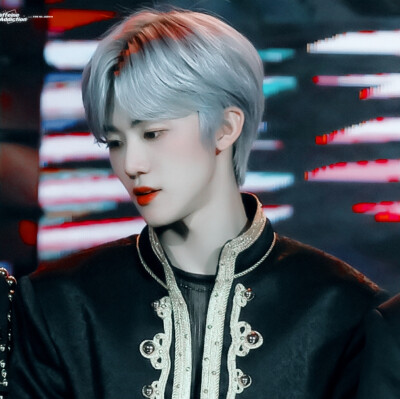 对姐姐的loveの藏在日记里
©CaffeineAddiction_0813