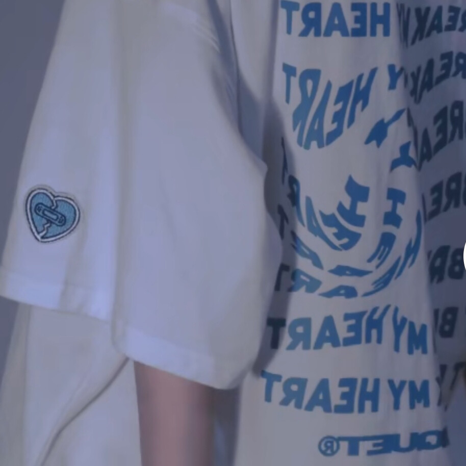 女头
抖音 @不要欺负小谢 爱死这个婆娘了