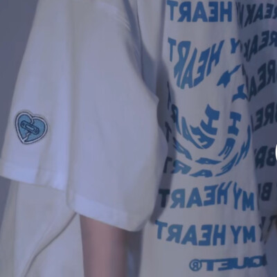 女头
抖音 @不要欺负小谢 爱死这个婆娘了