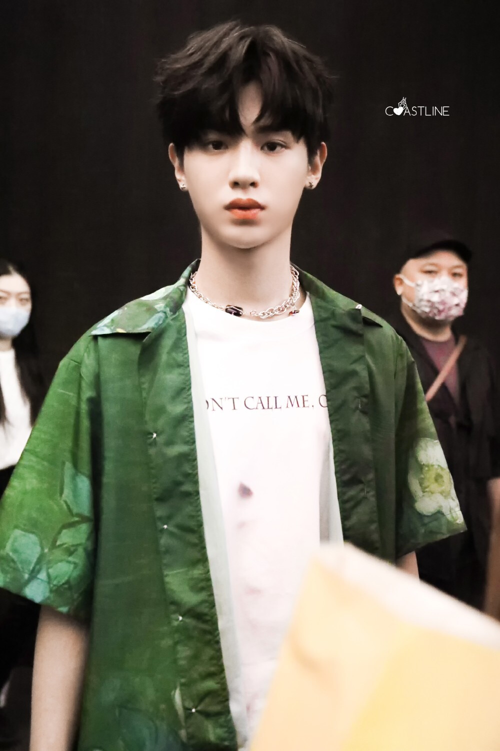 黄明昊Justin
图来源于微博黄明昊超话里