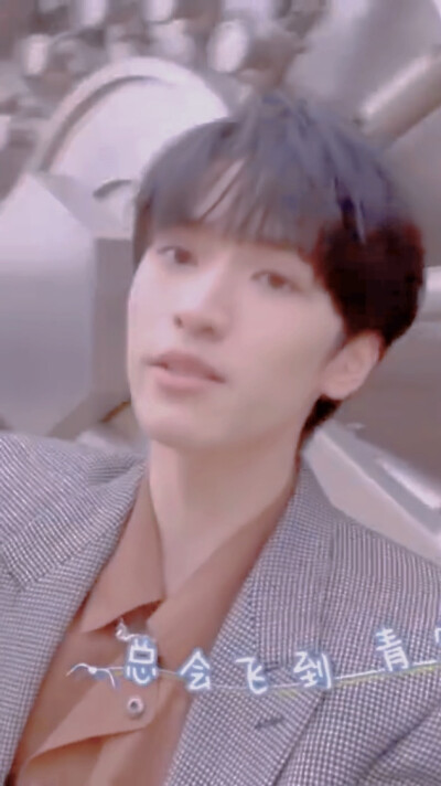 自截自p
时代少年团自拍mv 3
（终于截到严老师了）
（小贺老师太漂亮了）