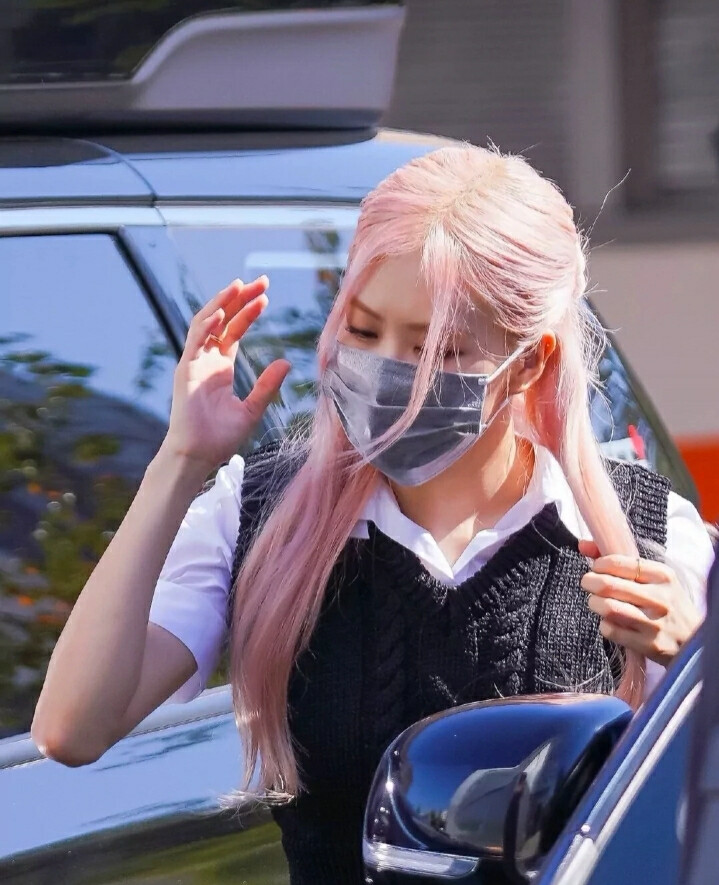 朴彩英Rosie