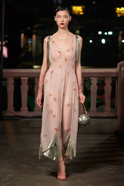 SPRING 2021 READY-TO-WEAR
Lanvin