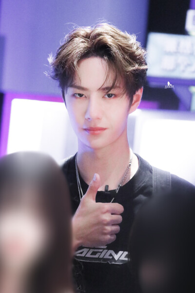 190727 王者荣耀体验展 @UNIQ-王一博 cr:logo