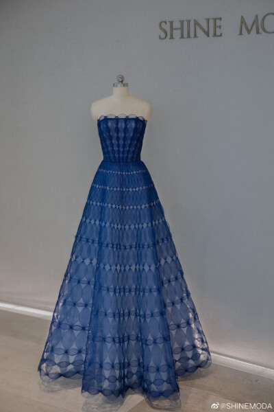 Shinemoda礼服