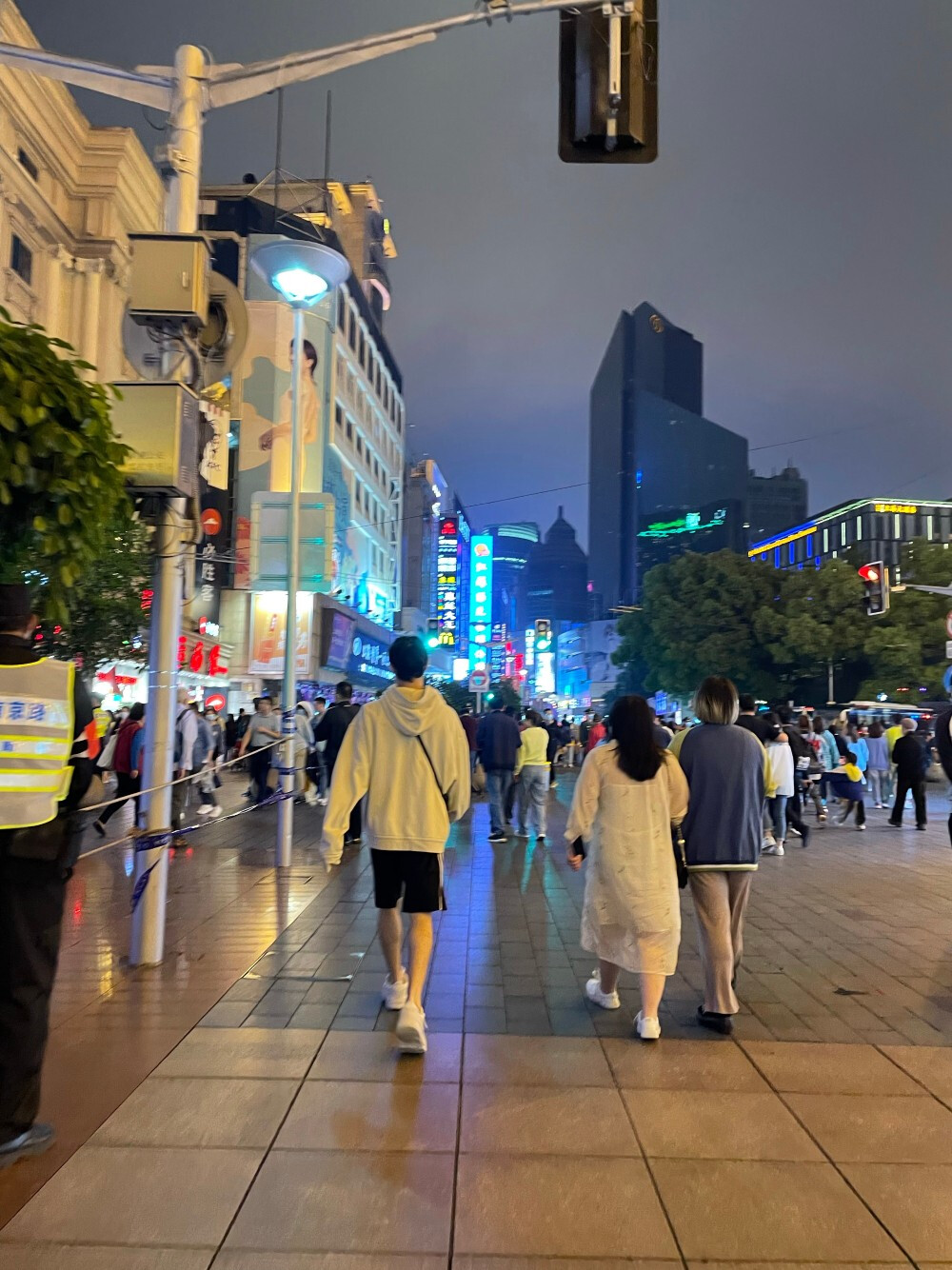 利老师逛gai Shanghai