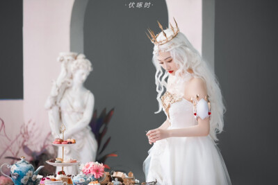 #景甜##景甜白皇后造型#
救命……被美到没话说了呜呜呜呜
cr@伏啄时 