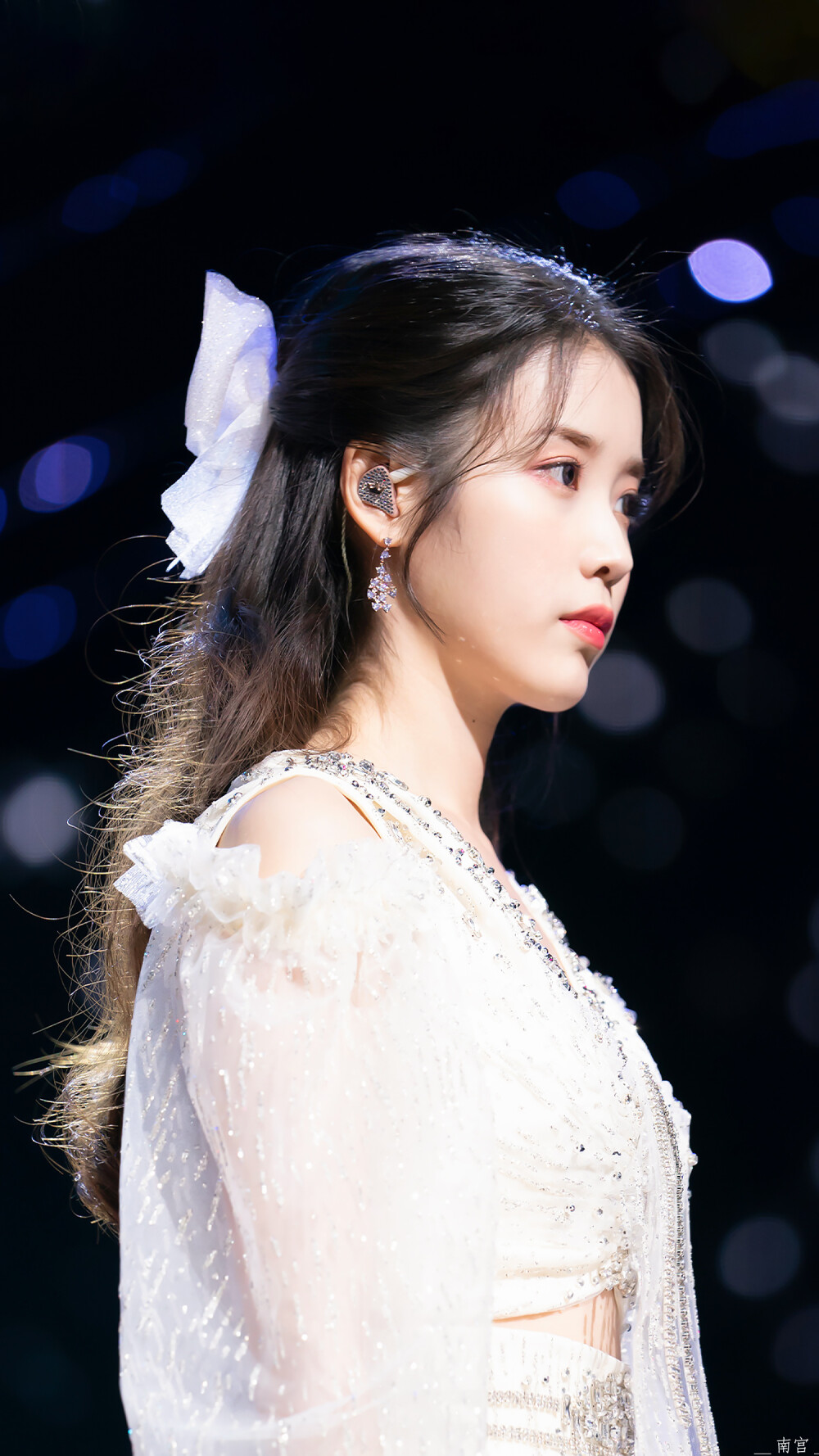 #IU##IU壁纸无水印#
IU手机壁纸｜修图9P ​
cr@__南宫_