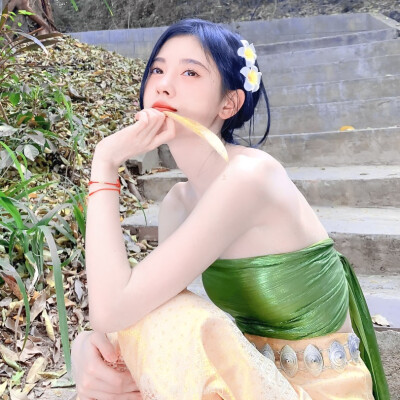 
/“summer.”
鞠婧祎/林念肆