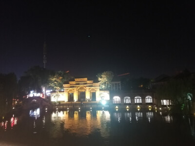 夜游臺(tái)兒莊古城