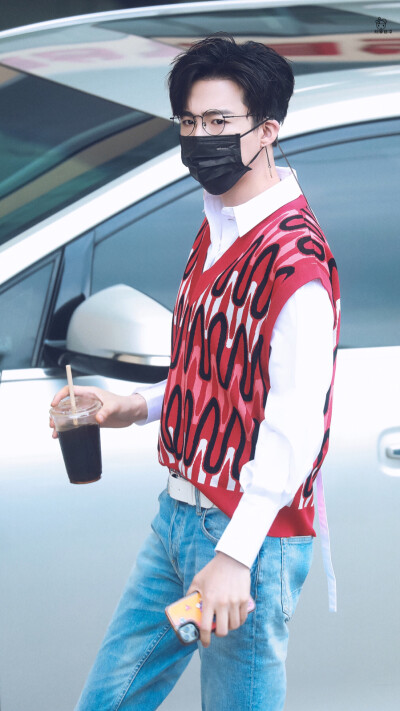 刘宇宁
cr. 刘宇宁·s刘家菇凉