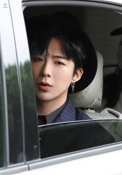 刘宇宁
cr. 刘宇宁·s刘家菇凉